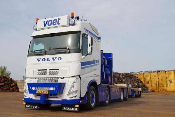 volvo-vrachtwagen-voet-energy-solutions-met-opgebouwde-hiab-kraan-1188pro.jpg